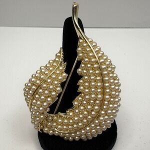 VTG BSK Gold Tone Leaf Brooch Pin Faux Seed Pearl Accents Elegant Jewelry 2.5 in